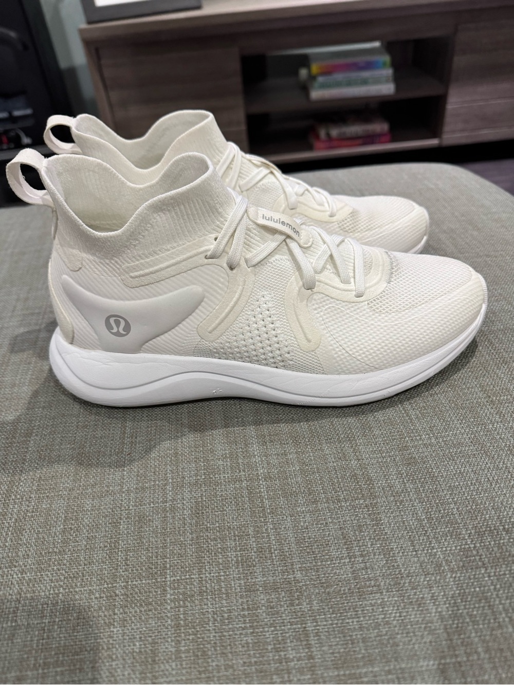 Lululemon Women’s Chargefeel 2 Mid Workout Shoe Size 8